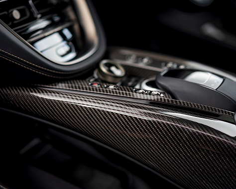 Opulence and refined finishes <p><span style="white-space:pre-wrap;">From styling dark chrome to bright chrome or carbon fibre, take your pick of interior switchgear finishes. The veneer also comes with various luxurious finishes with elegant Piano Black set as standard and carbon fibre or bronze metal mesh as other available options.</span></p>
