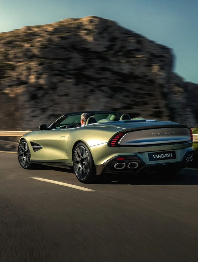 <p>Exceptional lateral and horizontal stiffness. Extra torsional rigidity. Vanquish Volante's bonded aluminium body enhances handling precision. With reduced body roll and minimal flex thanks to lateral stiffness via the engine cross brace between the front suspension towers and double wishbone front. Plus, a multi-link rear suspension set up to provide peak control.</p>
