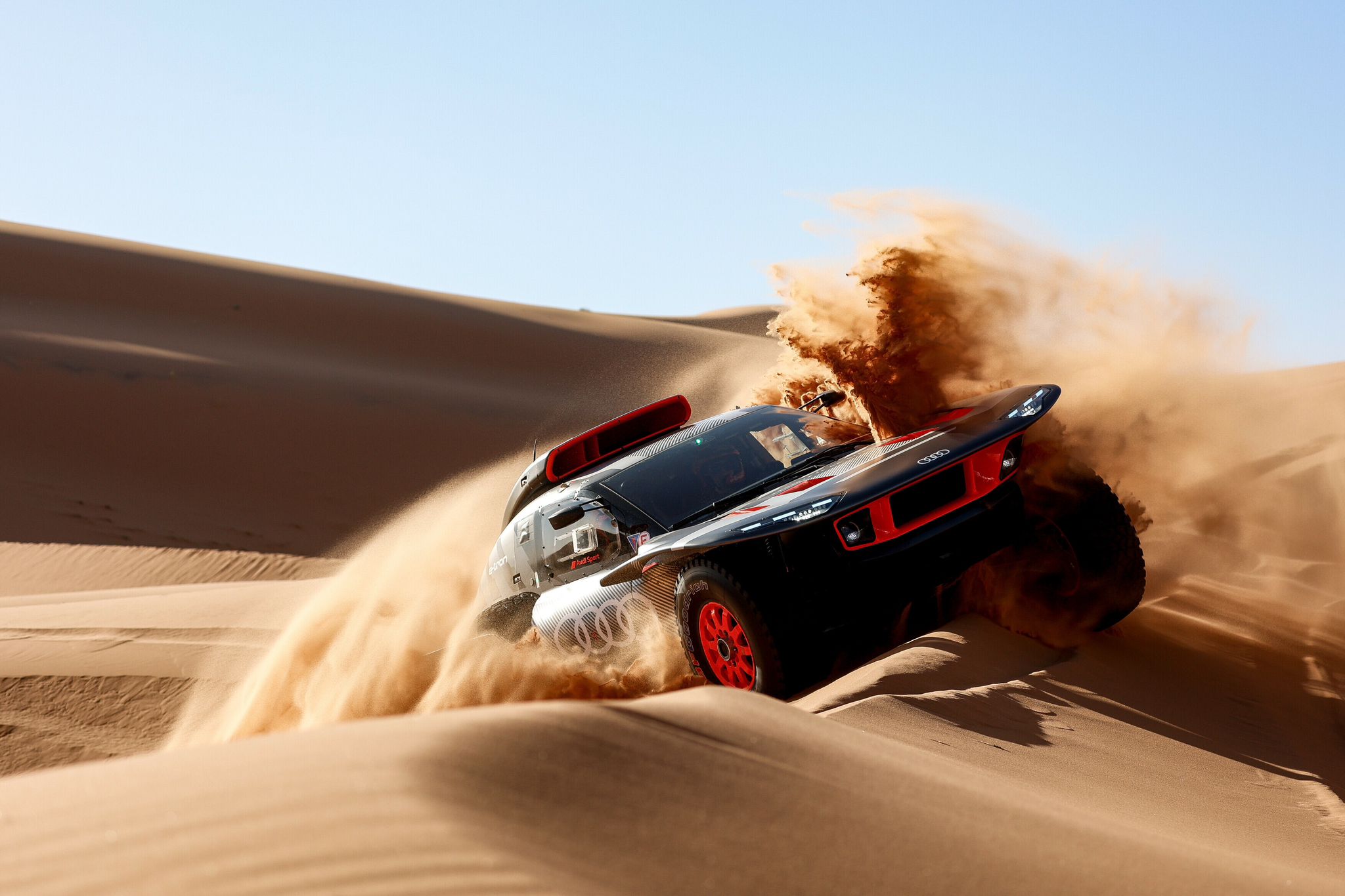 Audi hace equipo con Carlos Sainz a la cabeza antes del Rally Dakar