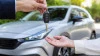 Ayudas coches híbridos no enchufables en 2026 con ventajas fiscales y etiqueta ECO de la DGT