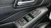 Botones de control en puerta del piloto del Nissan Qashqai DIG-T 103kW N-Connecta (140 CV).