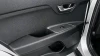 Botones de control en puerta trasera del Kia Stonic 1.0 T-GDi 74kW (100CV) MHEV MT Drive.