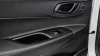 Botones de control en puerta trasera del Hyundai I20 1.0 TGDI 74kW (100CV) Klass.