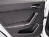 Botones de control en puerta trasera del Seat Arona 1.0 TSI (115CV) Style XL.
