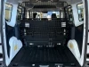 Zona de carga y acceso trasero con los asientos traseros abiertos Ford Transit Courier Kombi Trend nuevo