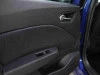 Botones de control en puerta trasera del Renault CLIO Techno TCE de 90 CV.