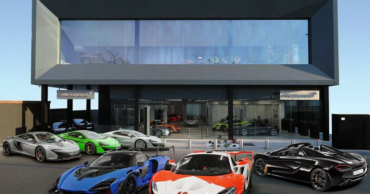 Se inaugura el espectacular concesionario McLaren Barcelona, con...