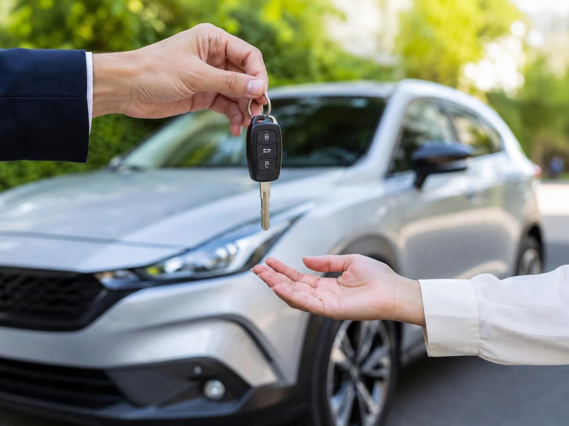 Ayudas coches híbridos no enchufables en 2026