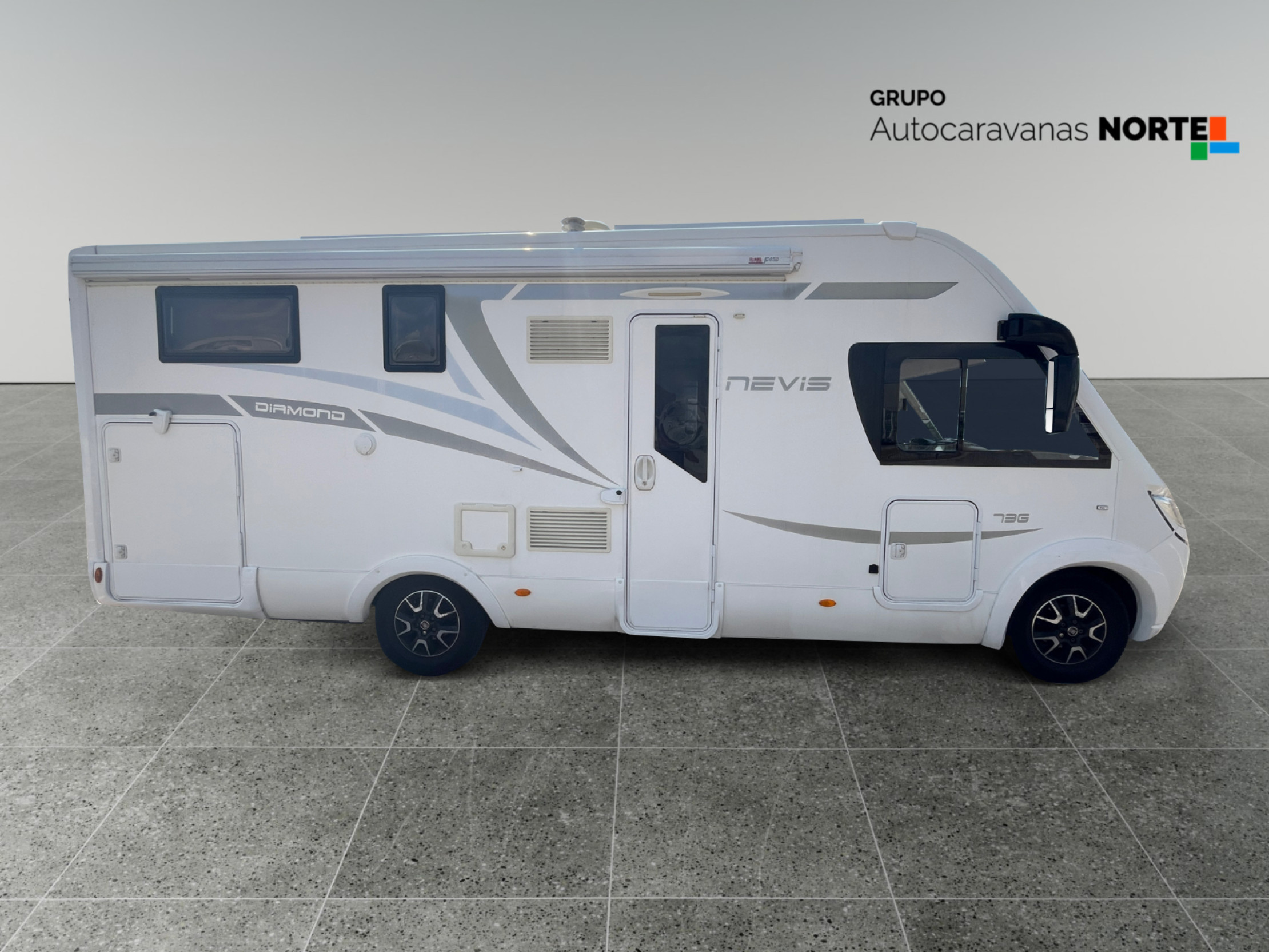 Autocaravana MCLOUIS NEVIS 73 Ocasión