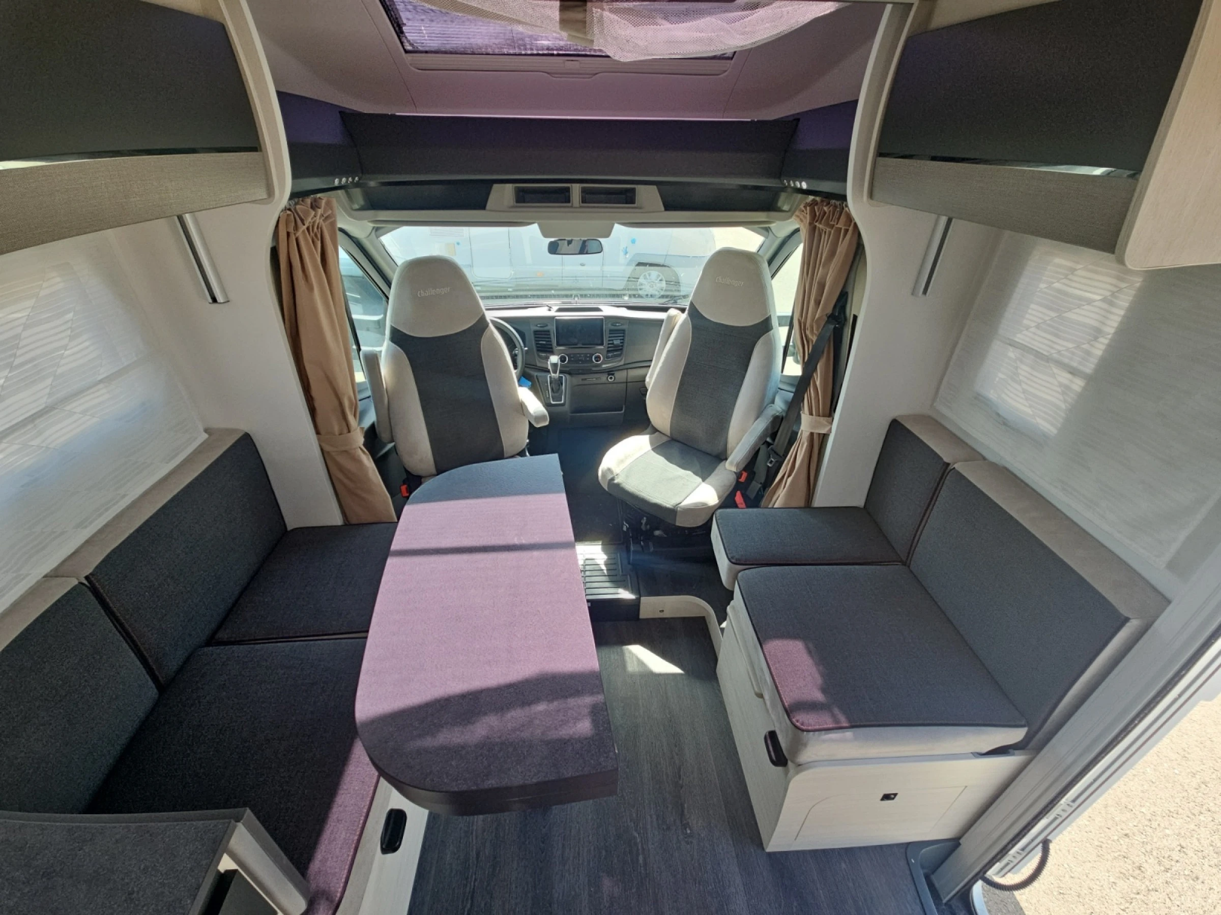 Challenger 328 Graphite Ultimate Ford - foto 10