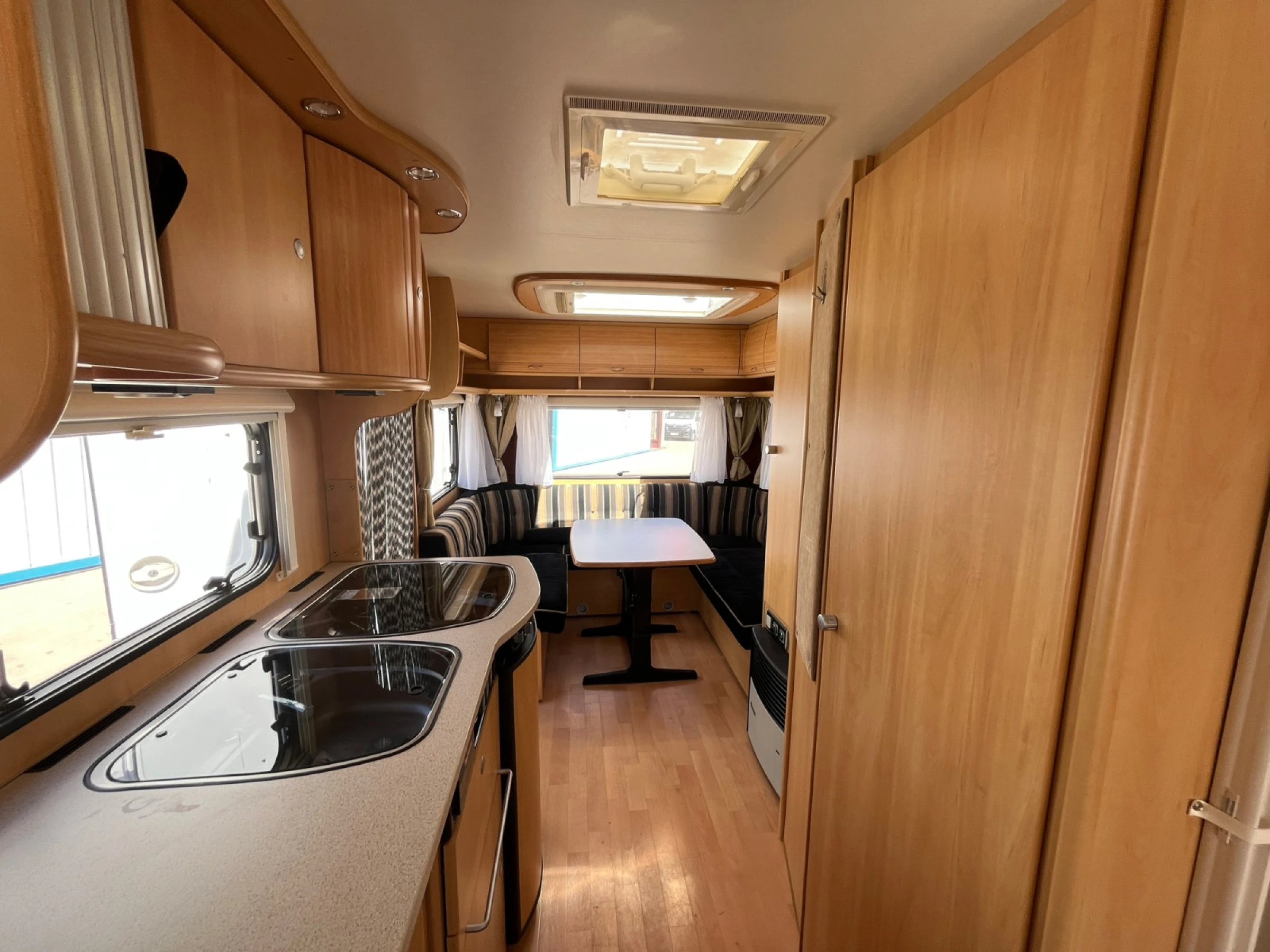 Dethleffs Camper 540 DBM - foto 10