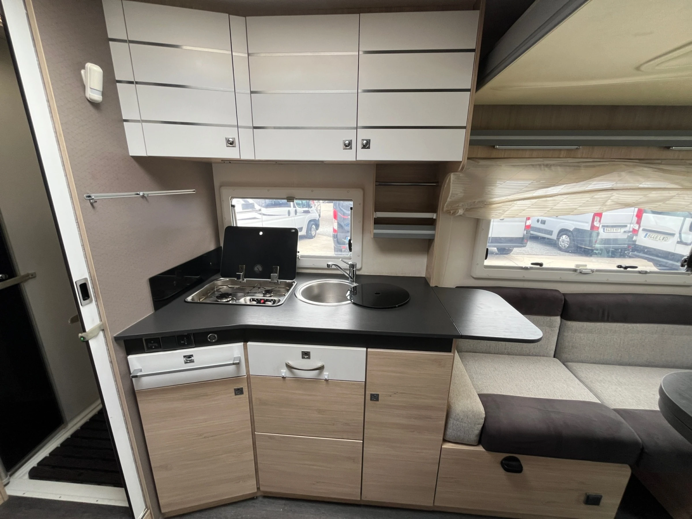 Challenger 260 Start Edition Ford - foto 14
