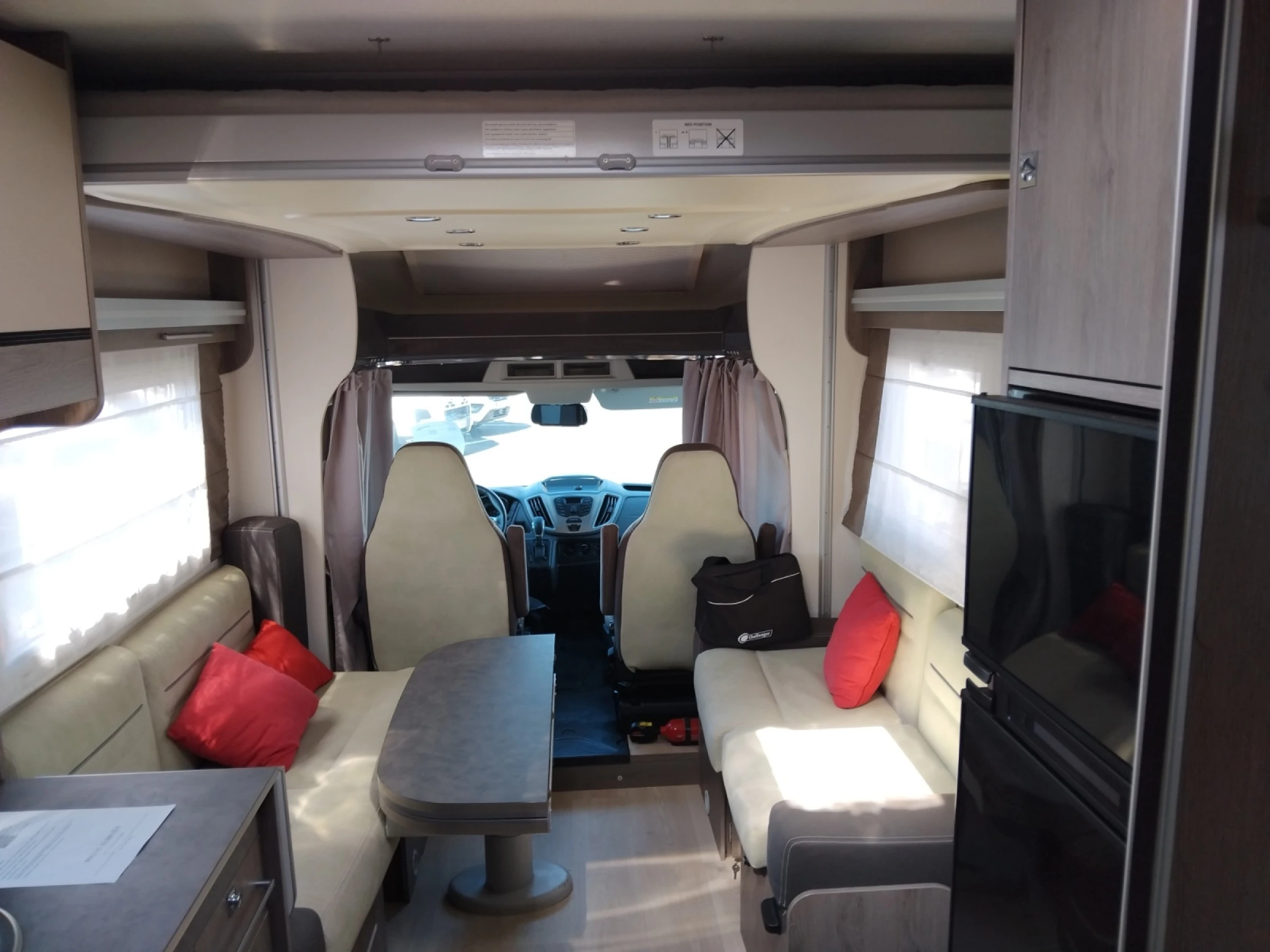 Challenger Graphite 260 Ford - foto 11