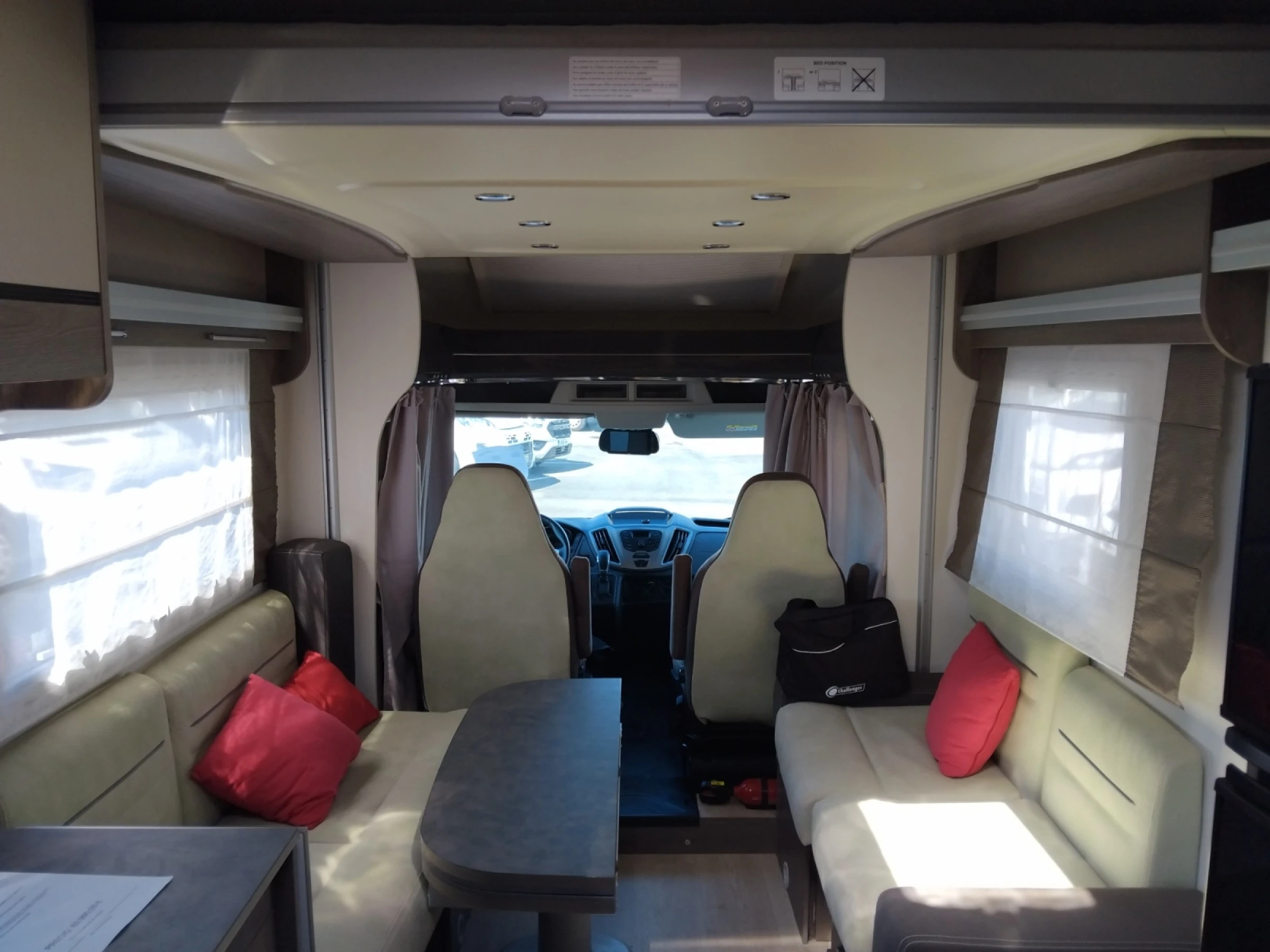 Challenger Graphite 260 Ford - foto 16