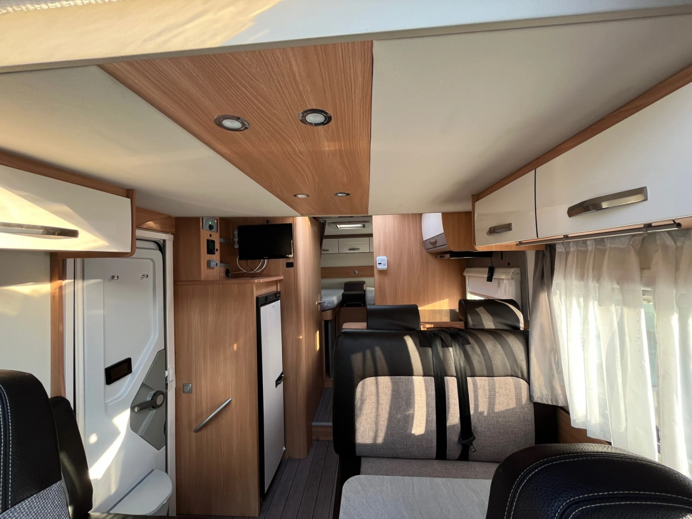 Knaus Orange Camper Camp R66 Peugeot - foto 15