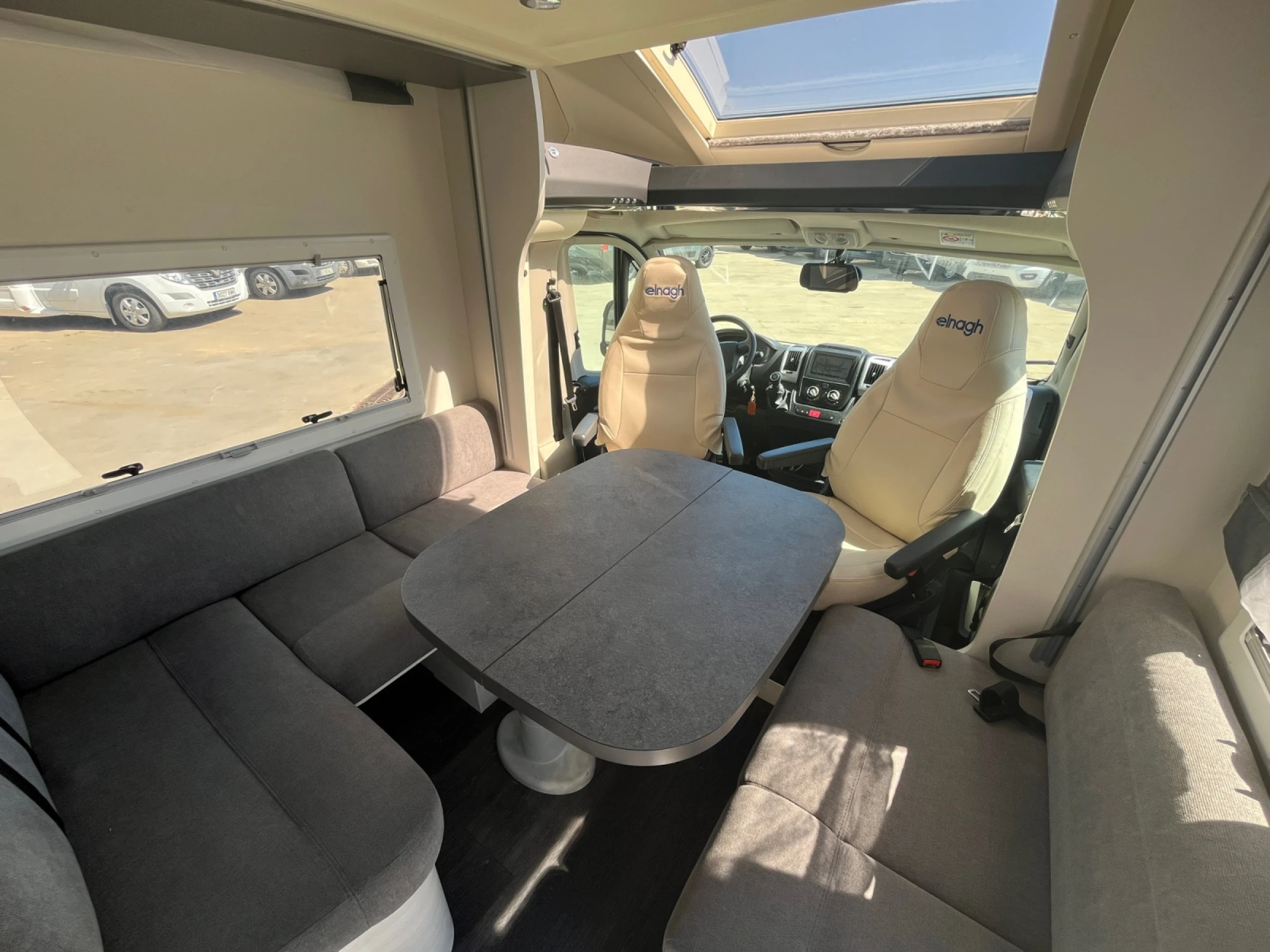 Challenger 396 Premium Fiat - foto 12