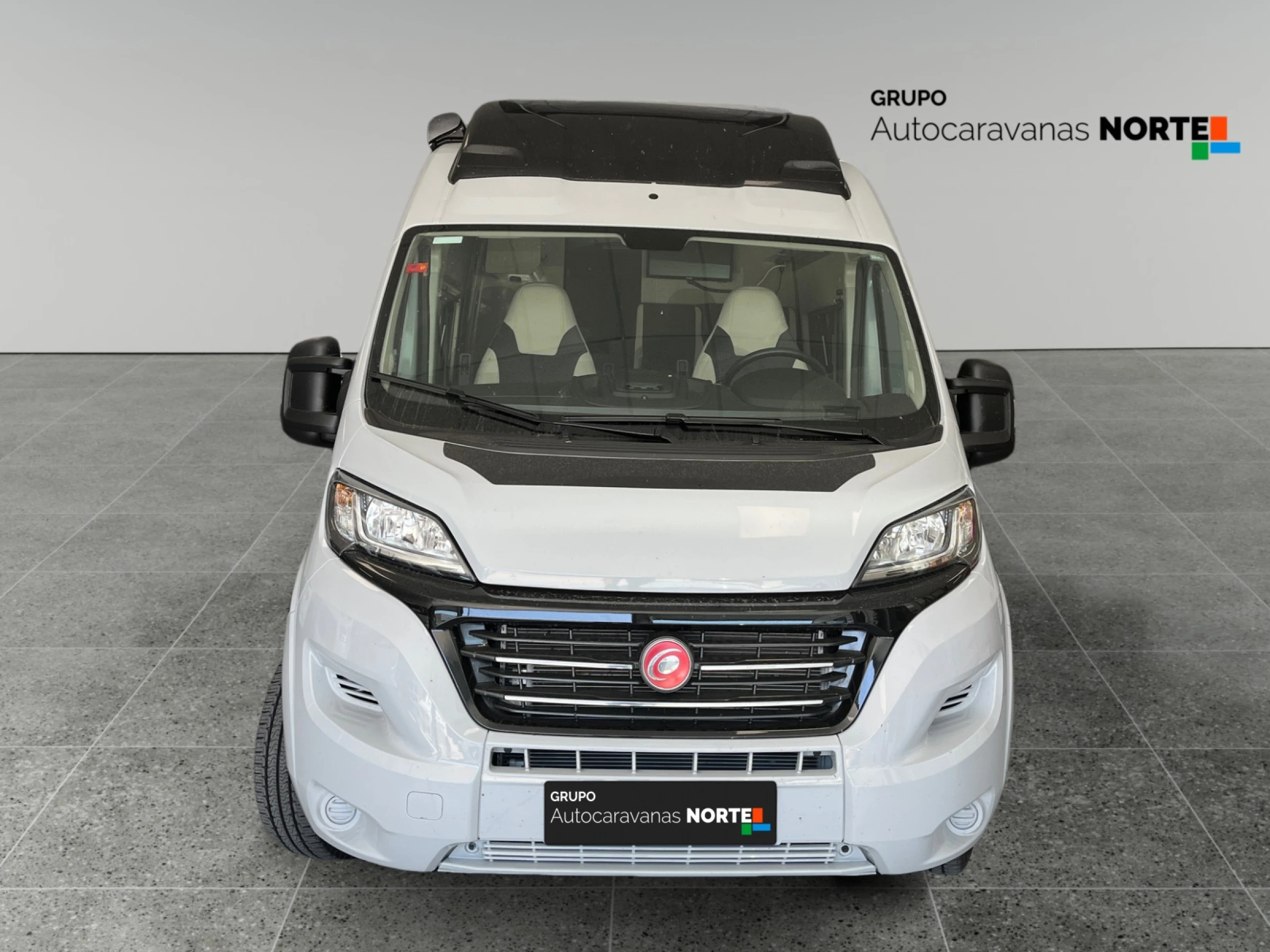 Challenger V210 VIP Fiat - foto 8