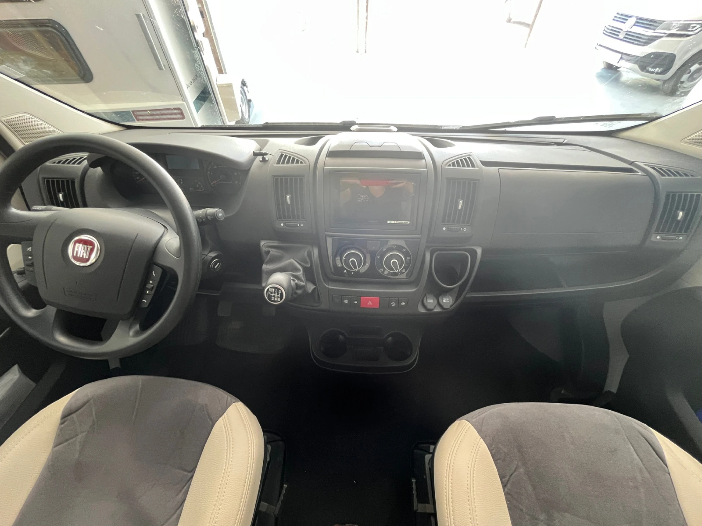 Challenger V210 VIP Fiat - foto 9