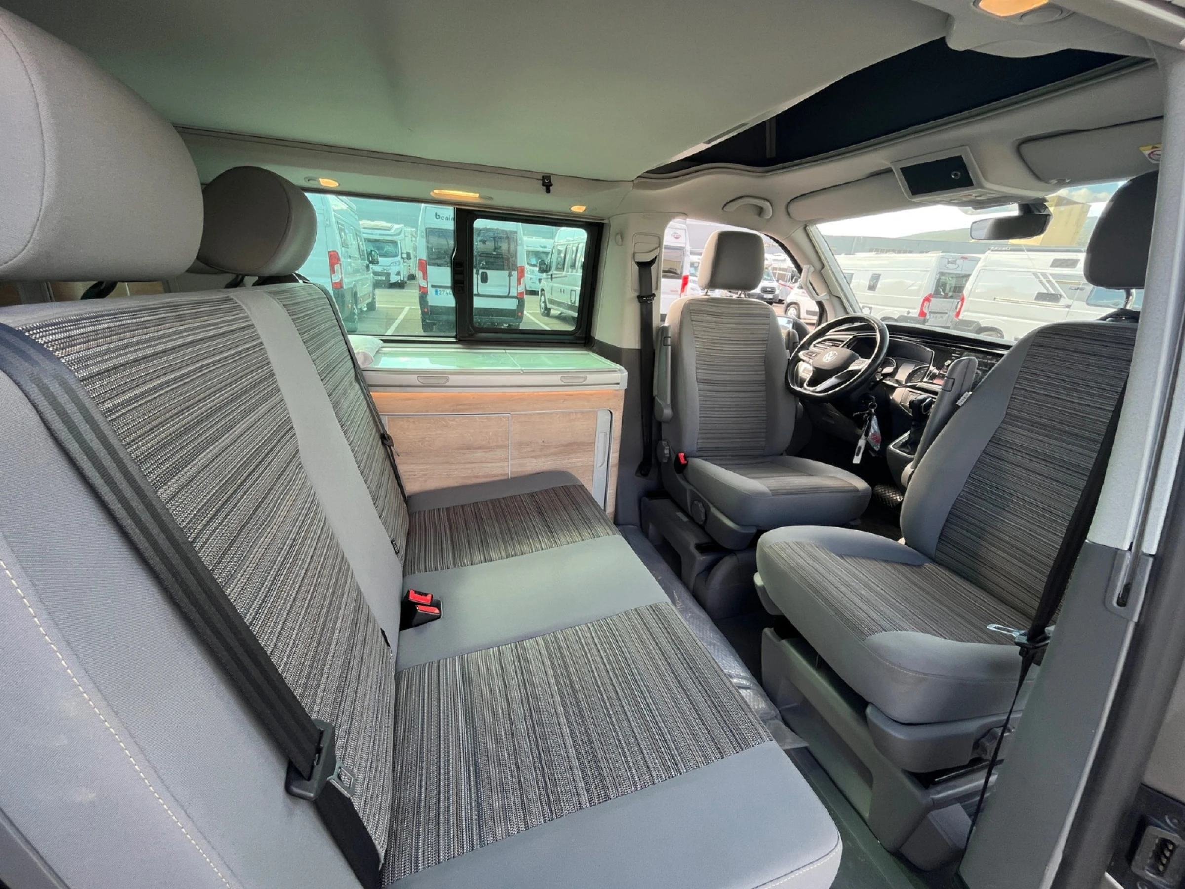 Volkswagen California - foto 10