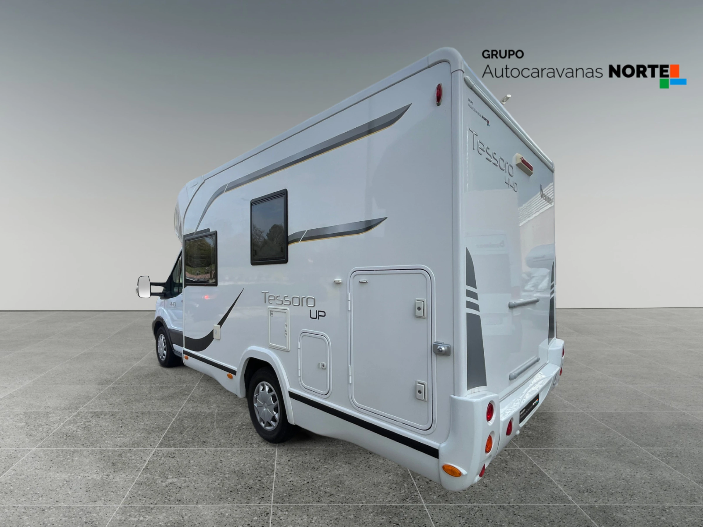 Benimar Tessoro 440 Ford - foto 4