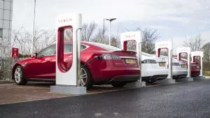Tesla abrirá sus Supercharger al resto de marcas