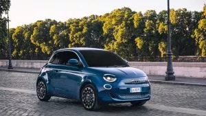 Prueba Fiat 500e 2020: electricificación y diseño italiano se dan la mano