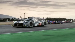 El Peugeot 9X8 debutó en Monza 