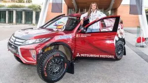 Cristina Gutiérrez presenta el Mitsubishi con el que correrá el Dakar 2020