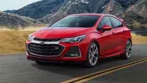 Chevrolet Cruze 2019: «look» a la última junto con mejoras en la conectividad