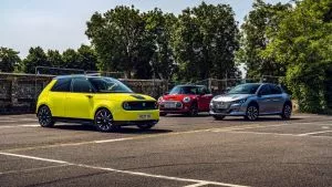 Honda E vs Mini Electric vs Peugeot e208: modernistas