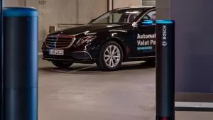 Daimler y Bosch presentan la última tecnología de estacionamiento autónomo junto a Mercedes-Benz