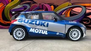 Los Suzuki R4lly S con los colores del equipo Moto GP