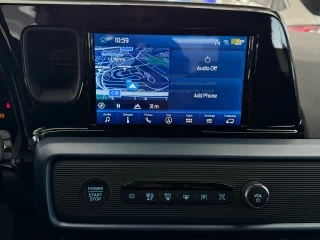 Pantalla central multimedia Ford Tourneo Courier Active 1.0 EcoBoost Km0