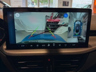Pantalla con cámara de marcha atrás Ford Kuga ST-Line X PHEV nuevo