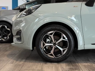 Detalle llanta original Ford Puma ST-Line MHEV nuevo