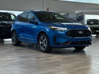 Ford Kuga ST-Line 2.5 Duratec FHEV 132kW Auto nuevo – lateral izquierdo