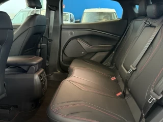 Asientos traseros Ford Mustang Mach-E Premium AWD Rango Extendido nuevo
