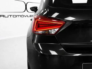 Vista del faro delantero del Seat Ibiza 1.0 TSI (115 CV) Special Edition Xcellence.