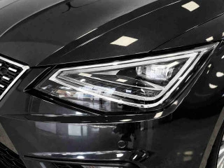 Vista del faro delantero del Seat Ibiza 1.0 TSI (115 CV) Special Edition Xcellence.