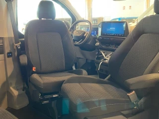 Interior Ford Transit Custom Kombi Km0 – asientos delanteros