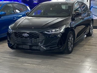 Ford Focus ST-Line X 1.0T EcoBoost mHEV 125CV nuevo – vista frontal completa