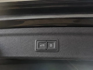 Apertura eléctrica maletero Audi Q3 45 TFSI E 180kW S tronic S Line (145 CV).