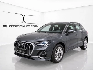 Audi Q3 45 TFSI E 180kW S tronic S Line (145 CV) visto desde la parte frontal lateral.