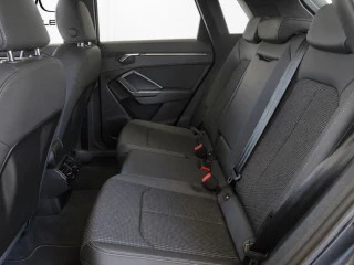Asientos traseros del Audi Q3 45 TFSI E 180kW S tronic S Line (145 CV).