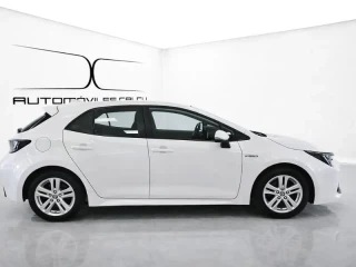 Vista perfil derecho del  Corolla 1.8 122CV ActiveTech.