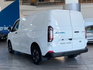 Ford Transit Custom DC Van BEV nuevo – vista trasera