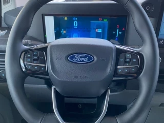 Volante multifunción Ford Transit Custom DC Van BEV nuevo