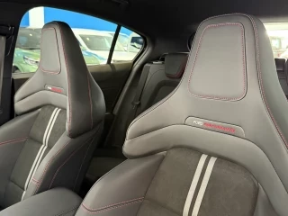 Detalle interior Ford Focus ST Km0 – acabados deportivos