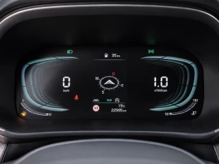 Cuadro de instrumentos con indicación de kilómetros recorridos del Kia Stonic 1.0 T-GDi 74kW (100CV) MHEV MT Drive.