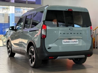 Ford Tourneo Courier BEV nuevo Active – vista trasera